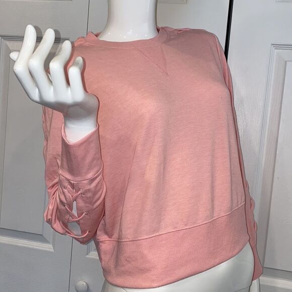 NEW VICTORIA SECRET SWEATER crop long sleeve - Picture 1 of 6
